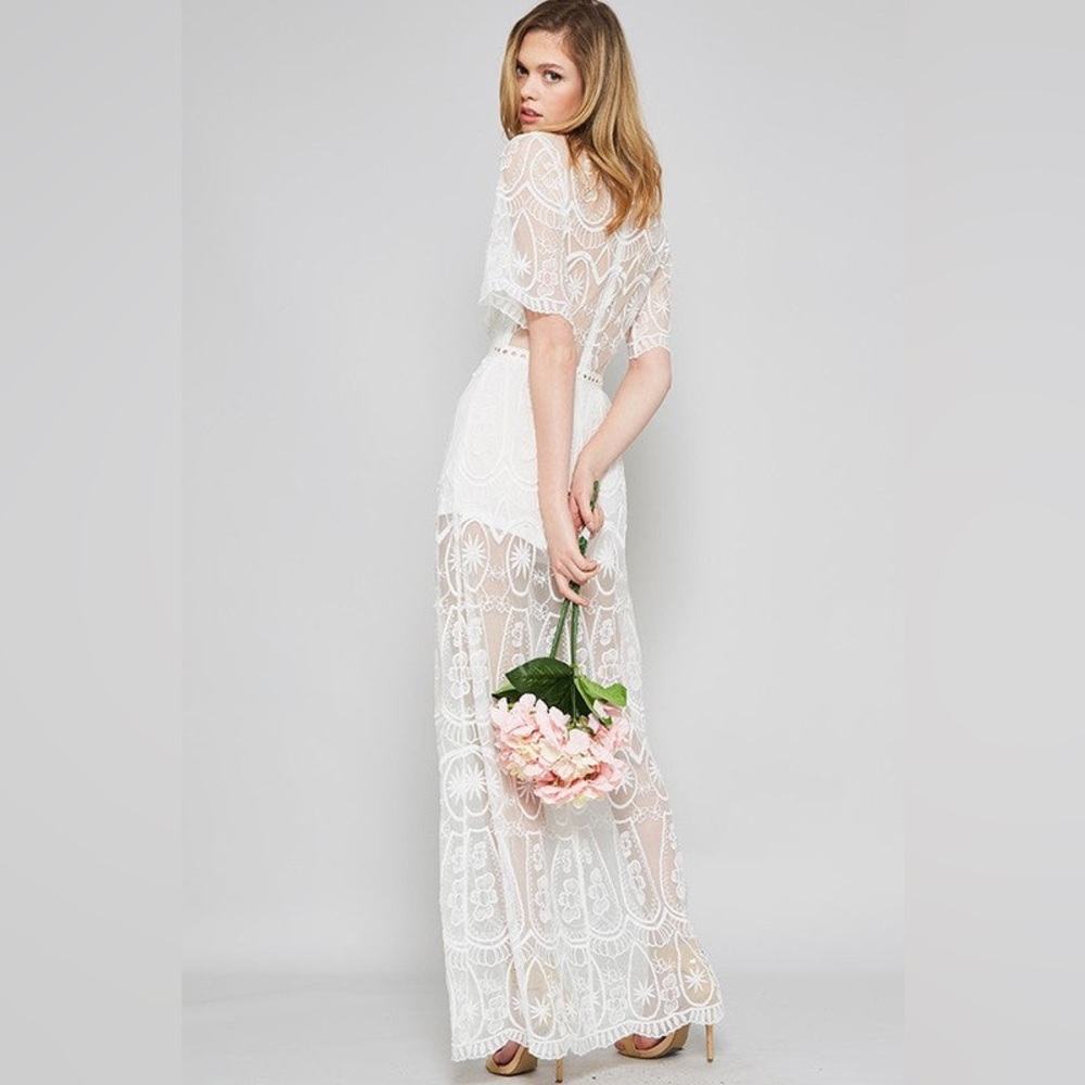 Elegant White Laced Maxi Dress